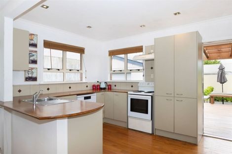 Photo of property in 10 Slacks Road, Awapuni, Palmerston North, 4412