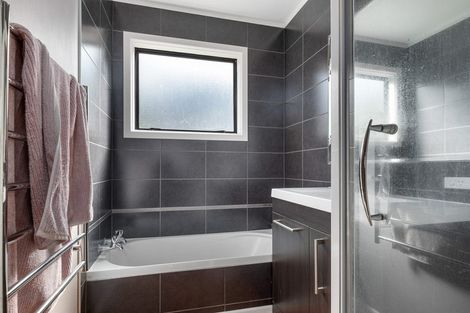 Photo of property in 130a Oceanview Road, Mount Maunganui, 3116