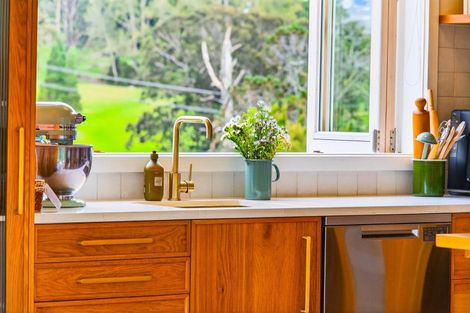 Photo of property in 20 Te Whau Lane, Snells Beach, 0920