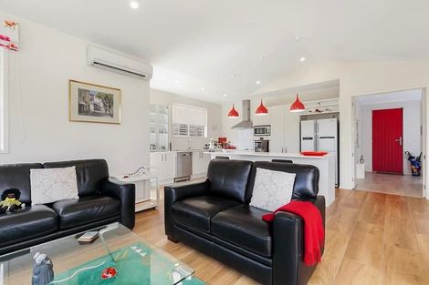 Photo of property in 5 Laly Haddon Place, Matakana, Warkworth, 0985