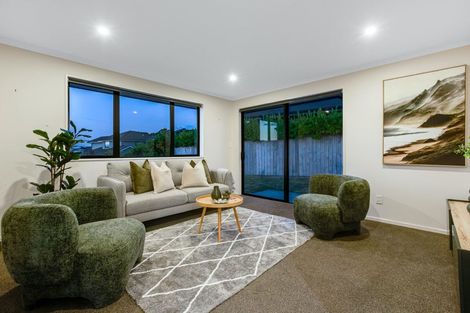 Photo of property in 5 Ihakara Arthur Lane, Aotea, Porirua, 5024