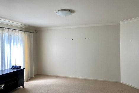 Photo of property in 13 Marbella Crescent, Oteha, Auckland, 0632