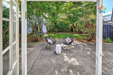 Photo of property in 30 Whites Line West, Woburn, Lower Hutt, 5010