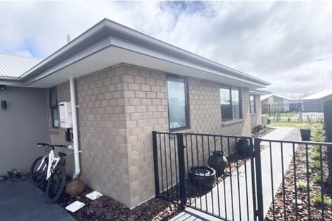 Photo of property in 27 Horoeka Street, Russley, Christchurch, 8042