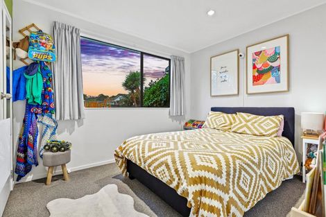 Photo of property in 2/239 Waitemata Drive, Ranui, Auckland, 0612