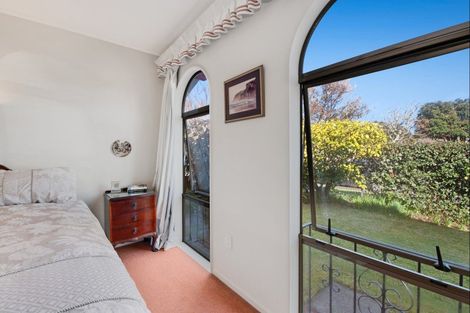 Photo of property in 5 Edgewater Grove, Orewa, 0931