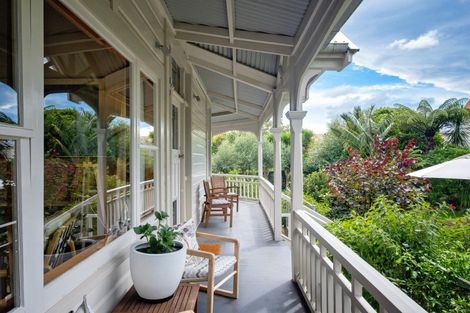 Photo of property in 29 Cameron Road, Bluff Hill, Napier, 4110
