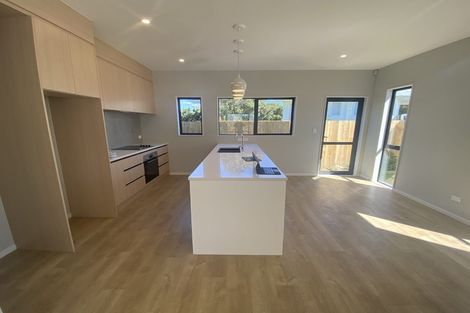 Photo of property in 4f Roby Street, Te Atatu Peninsula, Auckland, 0610