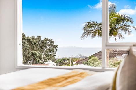 Photo of property in 2/5 Hauraki Road, Hauraki, Auckland, 0622