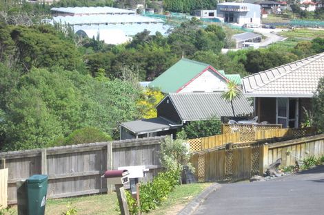 Photo of property in 1/13 Valecrest Place, Bayview, Auckland, 0629