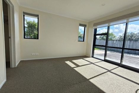 Photo of property in 8a Turpin Road, Riverhead, 0820