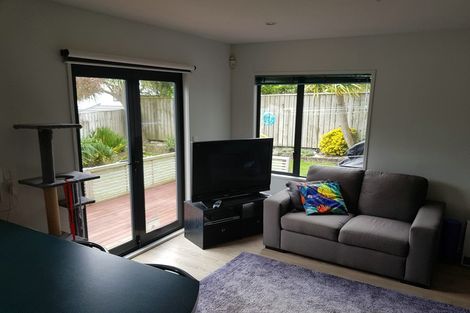Photo of property in 1 Ridley Green, Churton Park, Wellington, 6037