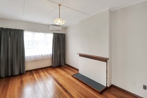 Photo of property in 17 Hall Crescent, Epuni, Lower Hutt, 5011