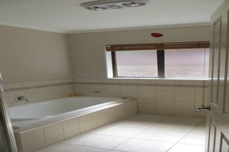 Photo of property in 40 Leafield Crescent, Henderson, Auckland, 0612