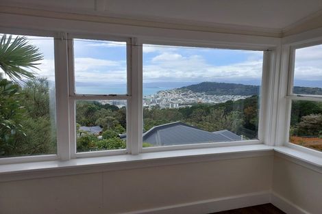 Photo of property in 49 Tanera Crescent, Brooklyn, Wellington, 6021