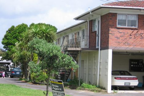 Photo of property in 1/45 Blockhouse Bay Road, Avondale, Auckland, 1026