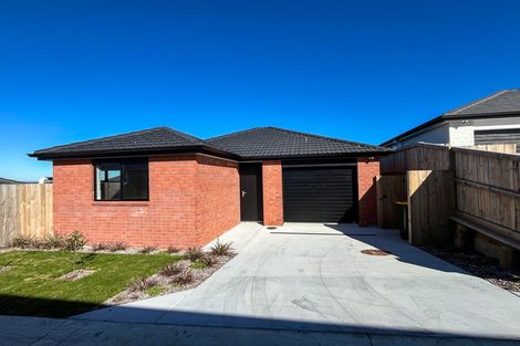Photo of property in 18 Waruhia Crescent, Rototuna North, 3210