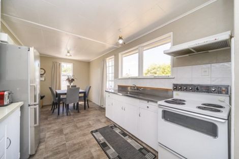 Photo of property in 25 Acacia Street, Kelvin Grove, Palmerston North, 4414