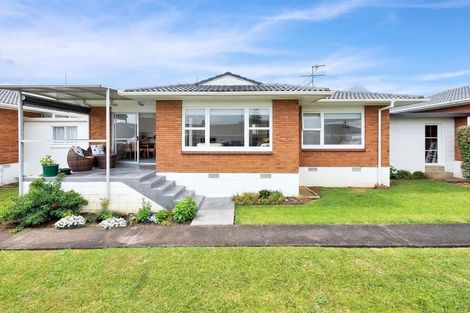 Photo of property in 2/4 Waterloo Road, Milford, Auckland, 0620