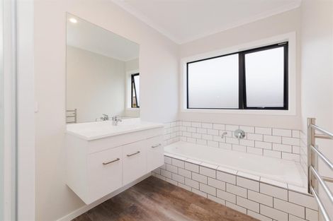 Photo of property in 53 Hereford Street, Marton, 4710