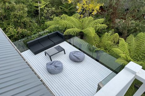 Photo of property in 2/60 Hastings Road, Mairangi Bay, Auckland, 0630