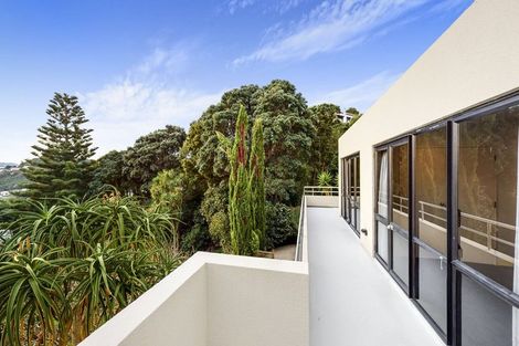 Photo of property in 65 Nevay Road, Miramar, Wellington, 6022