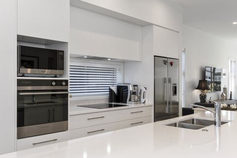 Photo of property in 39a Saint Pauls Drive, Brookfield, Tauranga, 3110