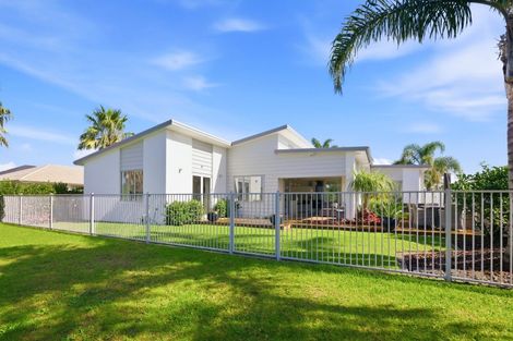 Photo of property in 42 Cassinia Close, Papamoa Beach, Papamoa, 3118