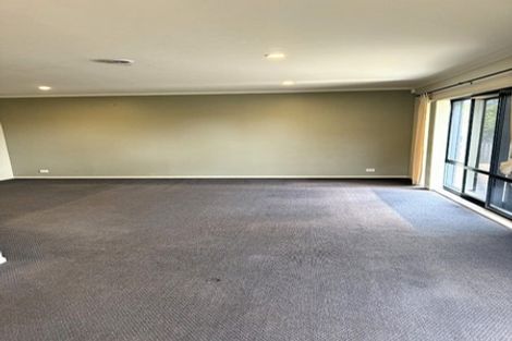Photo of property in 7 Luna Place, Henderson, Auckland, 0612