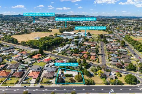 Photo of property in 5 Clevedon Road, Papakura, 2110