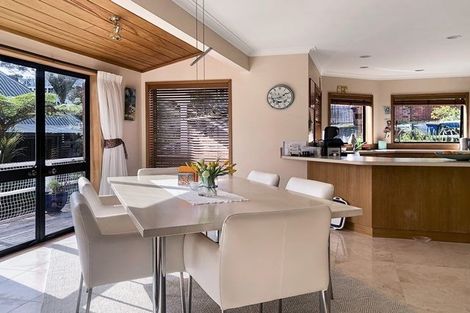 Photo of property in 9 Poaka Place, Beach Haven, Auckland, 0626