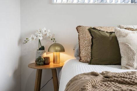 Photo of property in 8 Halloran Place, Massey, Auckland, 0614