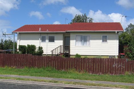 Photo of property in 2/5 Gerbic Place, Mount Roskill, Auckland, 1041