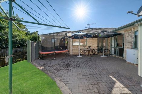 Photo of property in 16 Castlehill Court, Wattle Downs, Auckland, 2103