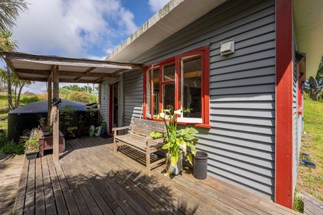 Photo of property in 42 Sarah Street, Waikawa Beach, Levin, 5573