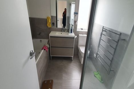 Photo of property in 9 Manutewhau Road, Massey, Auckland, 0614