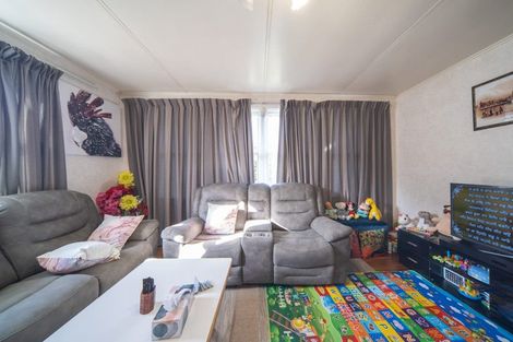 Photo of property in 27 Willis Street, Bader, Hamilton, 3206