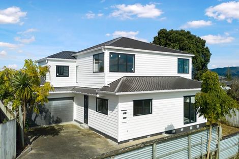 Photo of property in 4190a Great North Road, Glendene, Auckland, 0602