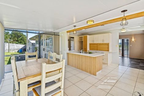 Photo of property in 10 Robin Hood Place, Onerahi, Whangarei, 0110