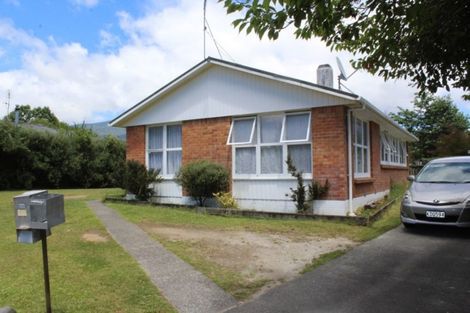 Photo of property in 11 Parekarangi Grove, Turangi, 3334