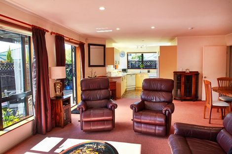 Photo of property in 16 Red Hibiscus Road, Stanmore Bay, Whangaparaoa, 0932