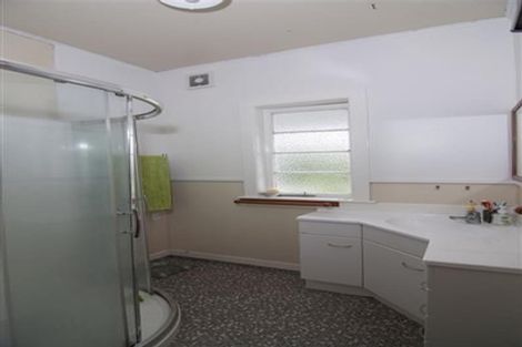 Photo of property in 16 Burrows Place, Frankton, Hamilton, 3204