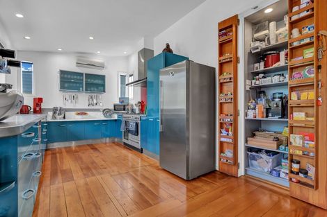 Photo of property in 3 Lake Road, Devonport, Auckland, 0624