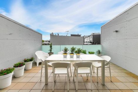 Photo of property in 8b Macaulay Street, Eden Terrace, Auckland, 1021