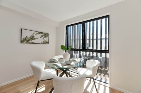 Photo of property in 2 Choice Avenue, Henderson, Auckland, 0612