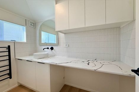 Photo of property in 7 Thornlow Street, Glendene, Auckland, 0602