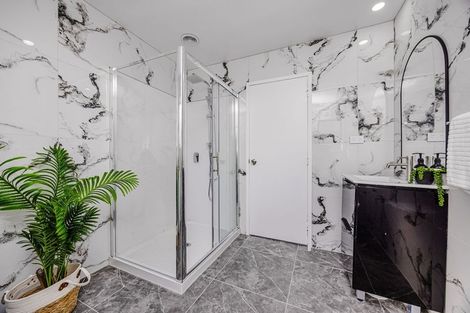 Photo of property in 2/29 Trentham Road, Papakura, 2110