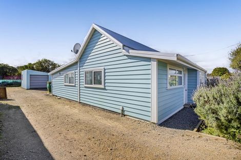 Photo of property in 12 Norfolk Street, Patea, 4520