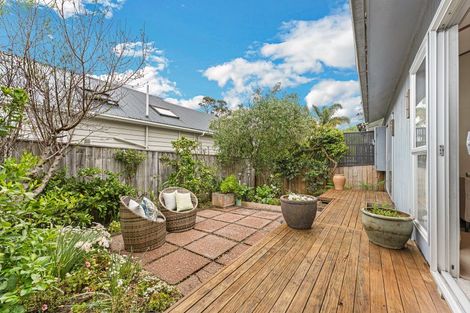 Photo of property in 1/24 Hastings Parade, Devonport, Auckland, 0624