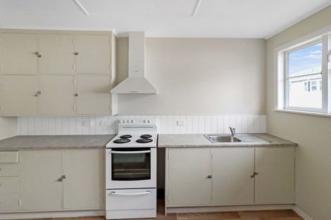 Photo of property in 2 Argyle Grove, Trentham, Upper Hutt, 5018